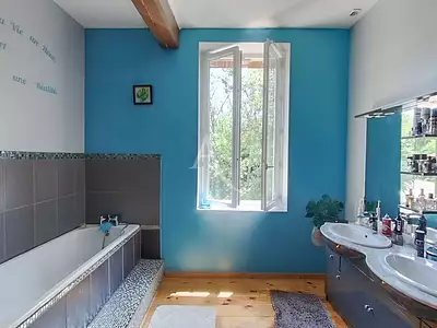 Maison, 373,94 m²