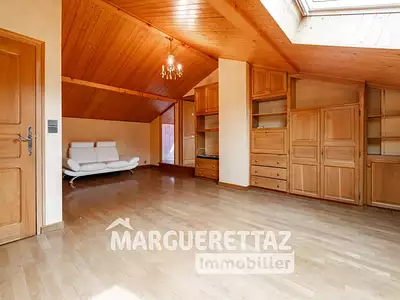 Maison, 225 m²