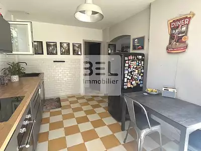 Maison, 198 m²