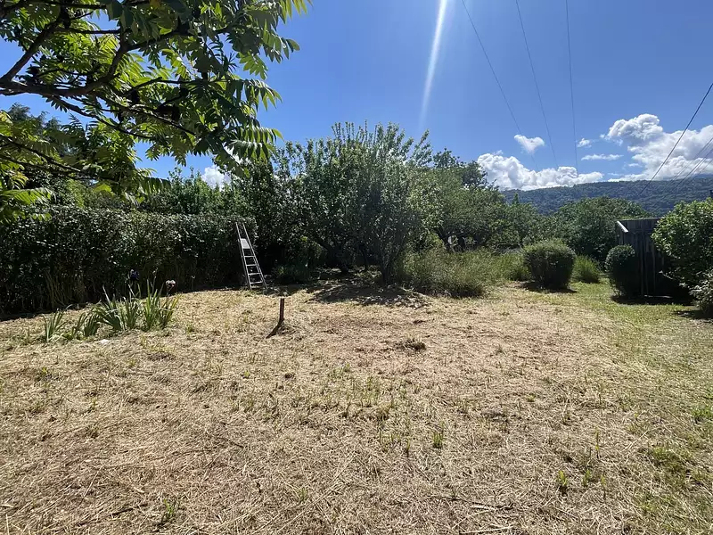 Terrain, 899 m²