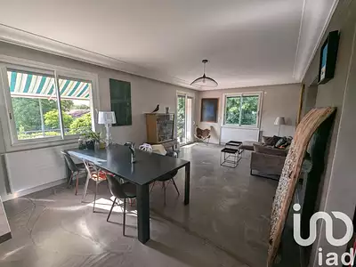 Maison, 166 m²