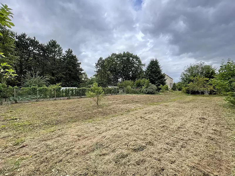 Terrain, 1 825 m²