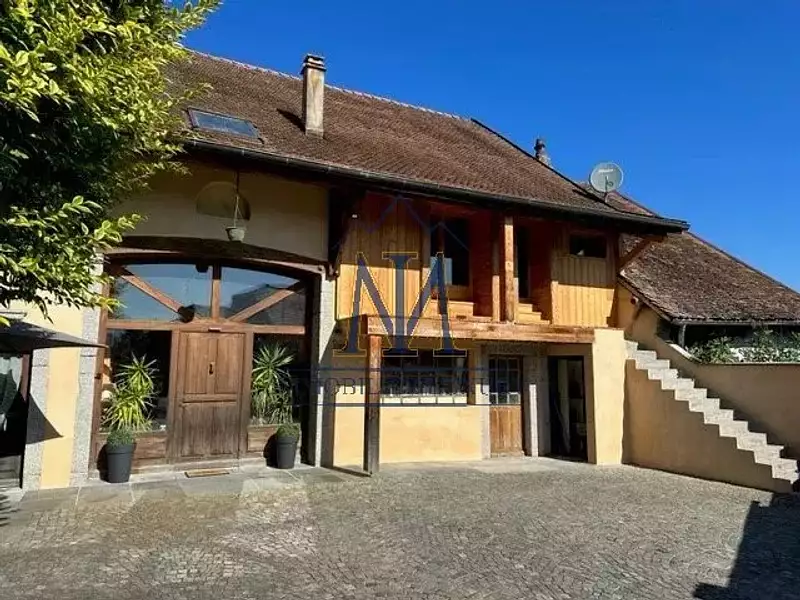 Maison, 223 m²