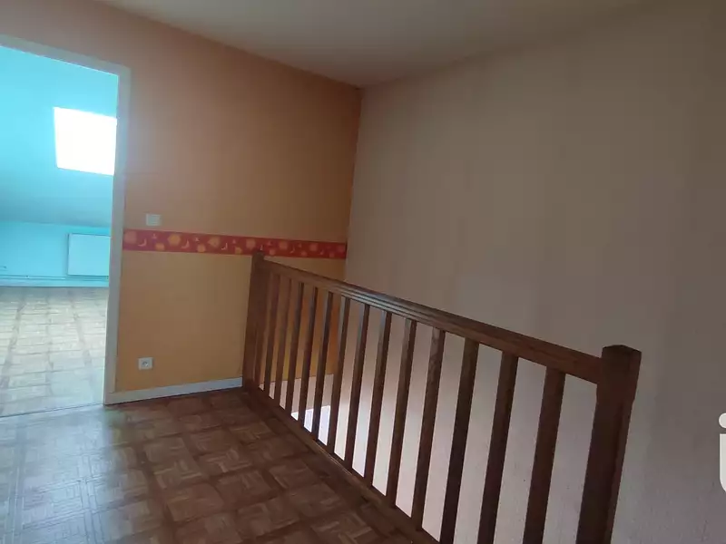 Maison, 225 m²