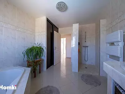 Maison, 286 m²