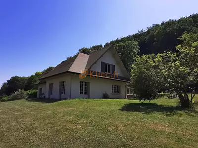 Maison, 235 m²