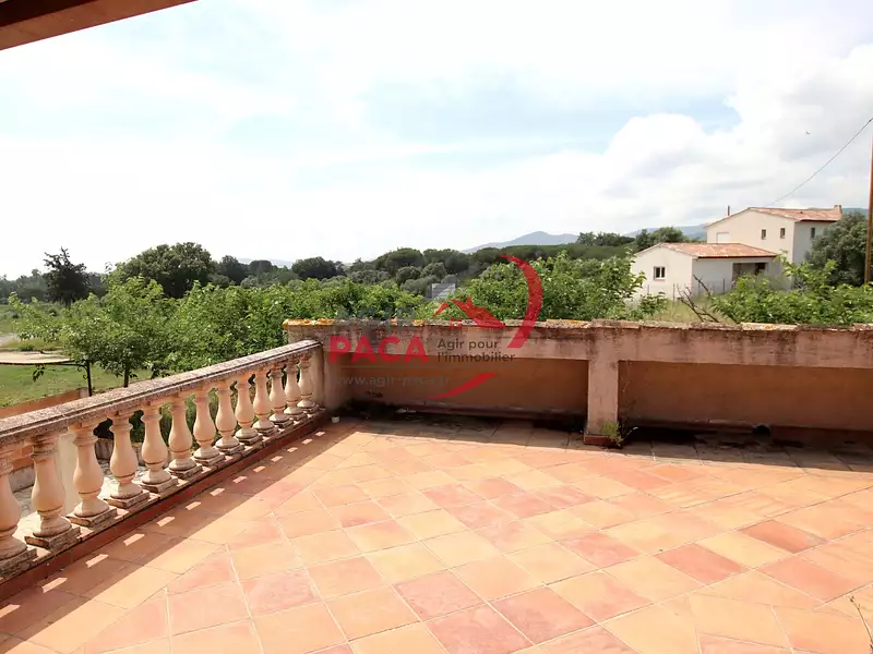 Maison, 191 m²