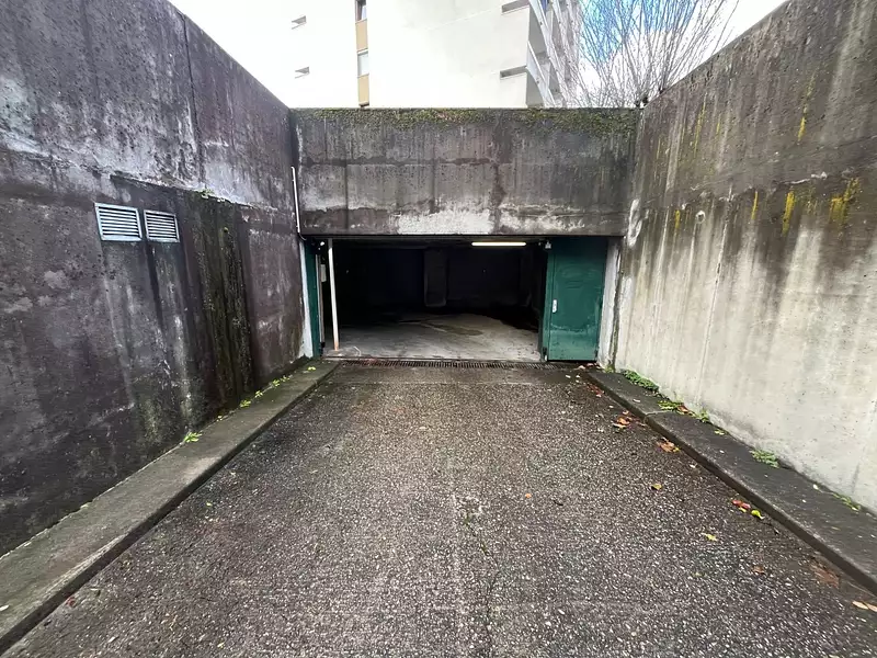 Parking, 12 m²