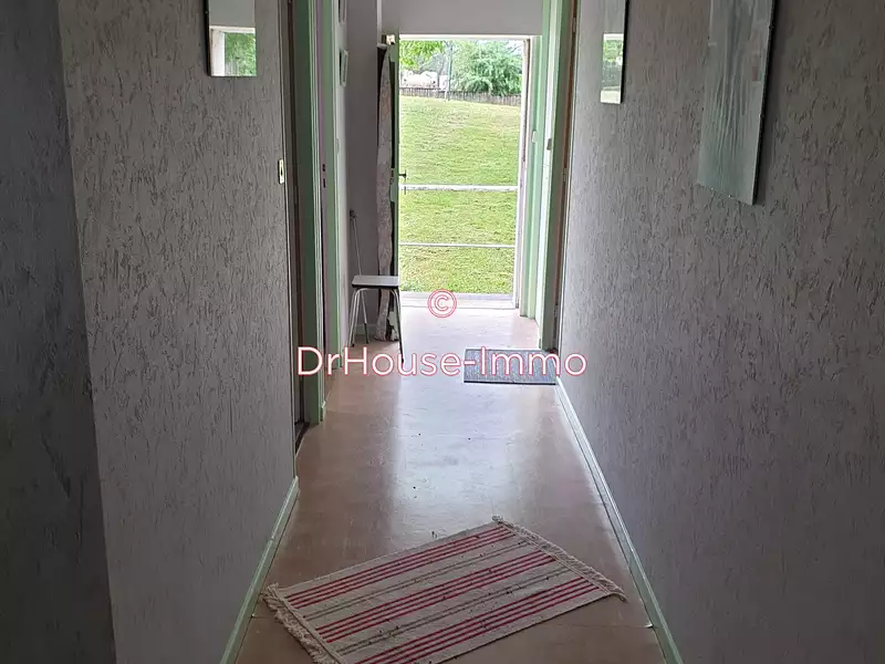 Maison, 197 m²