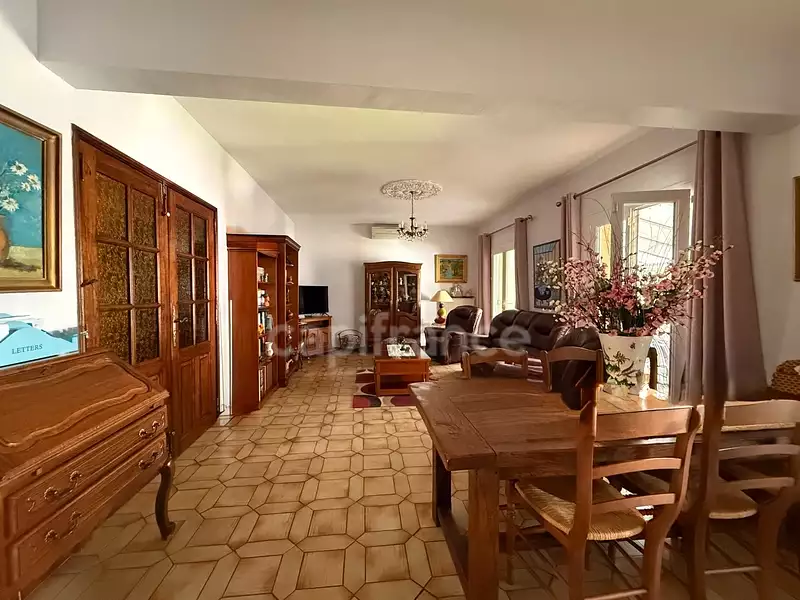 Maison, 156 m²