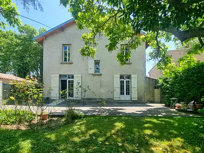 Maison, 176 m²