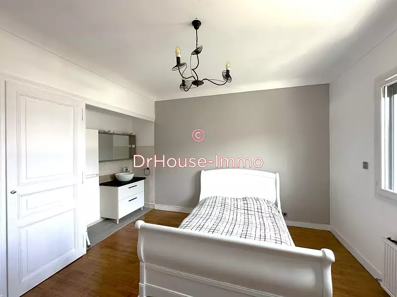 Maison, 221 m²