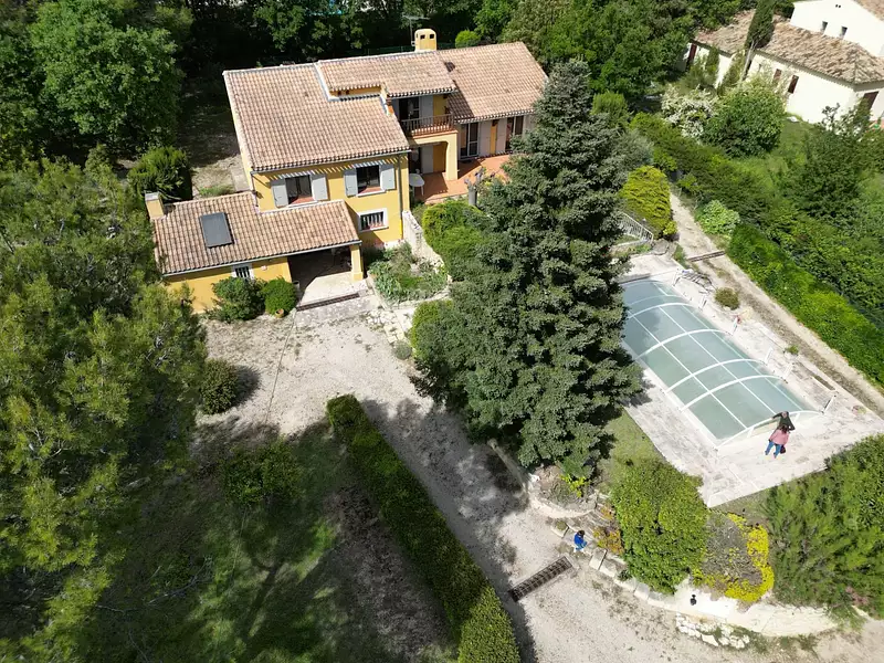 Maison, 147 m²