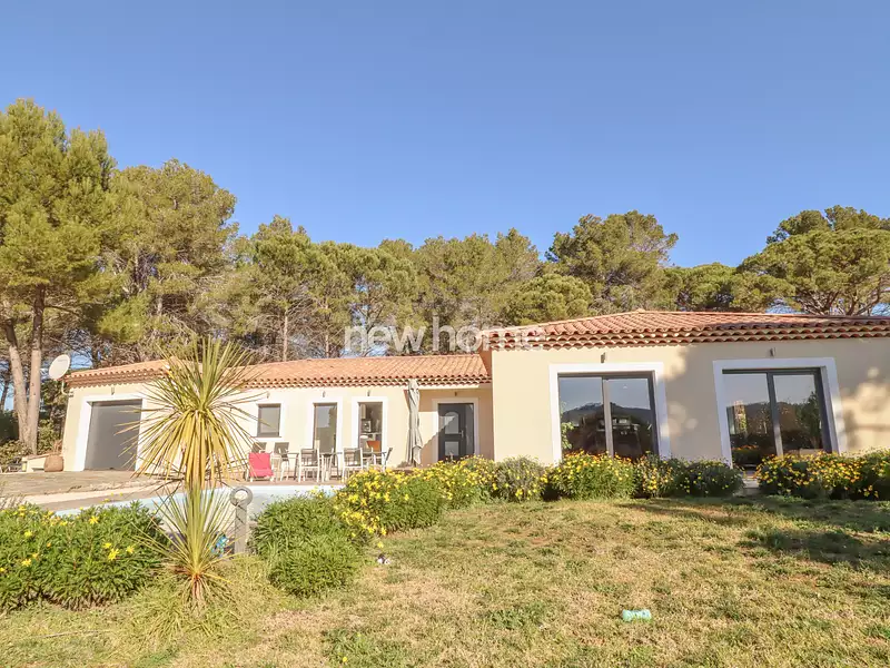 Maison, 180 m²