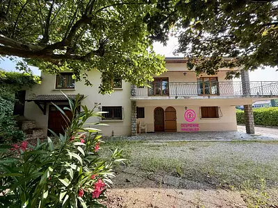Maison, 180 m²