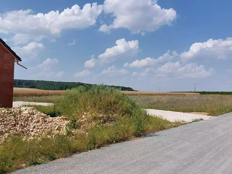 Terrain, 1 042 m²