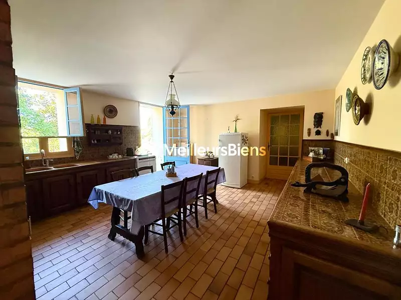 Maison, 248 m²