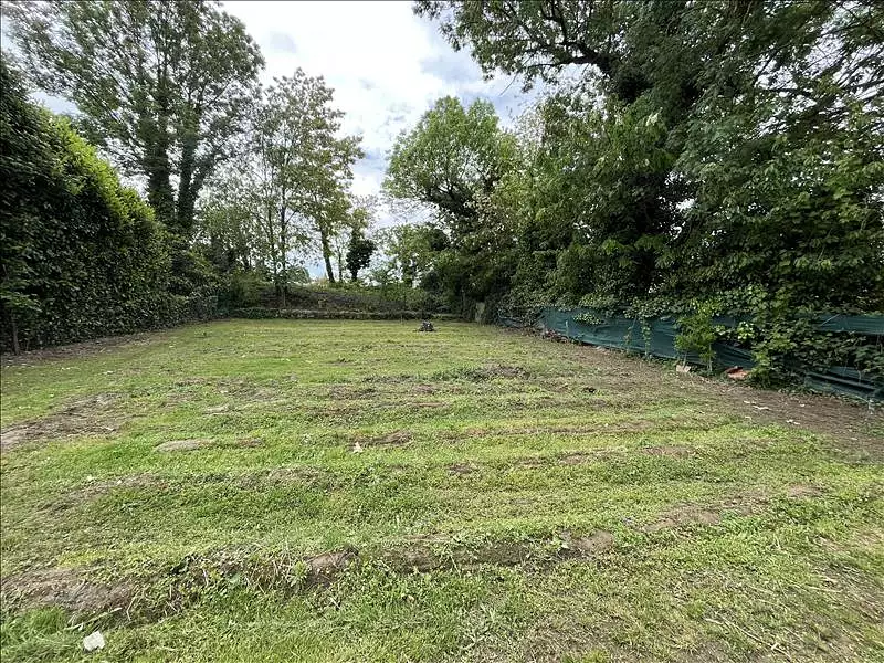 Terrain, 600 m²