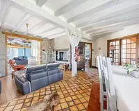 Maison, 218 m²