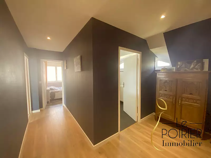 Maison, 218 m²
