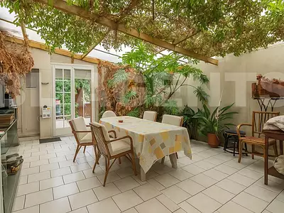 Maison, 161 m²