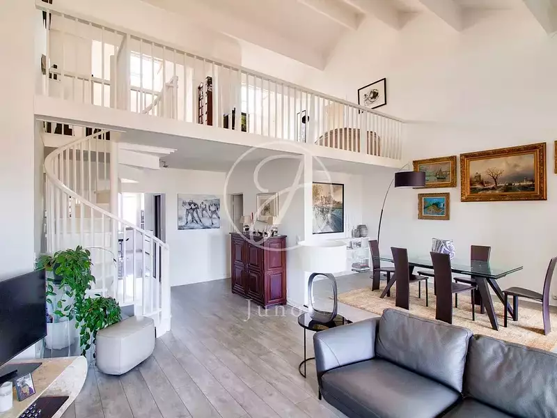 Appartement, 209,04 m²