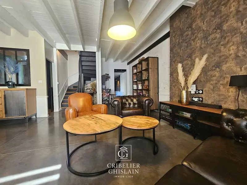 Maison, 250 m²