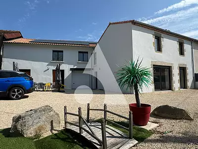 Maison, 248 m²