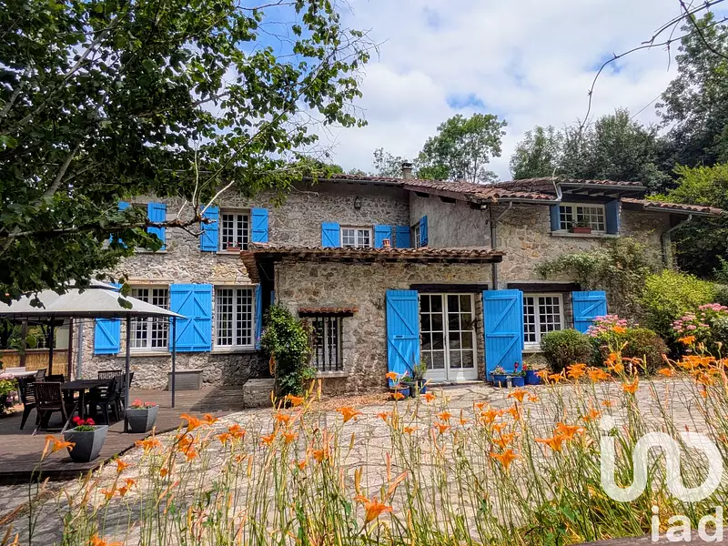 Maison, 303 m²