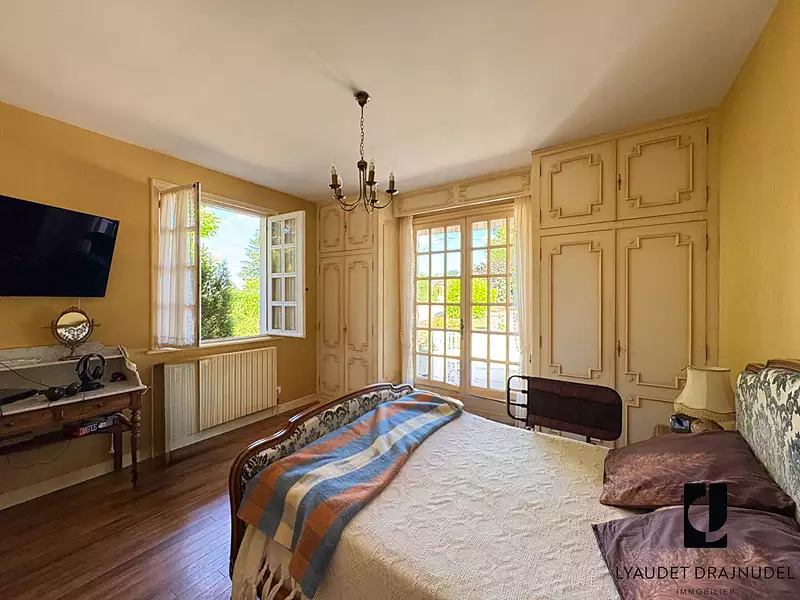 Maison, 244 m²