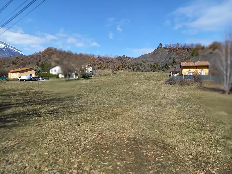 Terrain, 753 m²