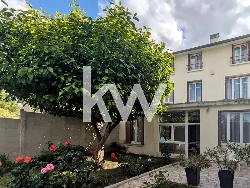 Maison, 122 m²