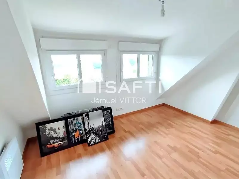 Maison, 190 m²