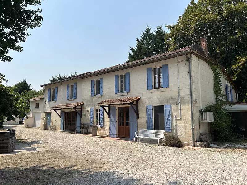 Maison, 280 m²