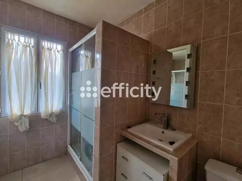 Maison, 75 m²