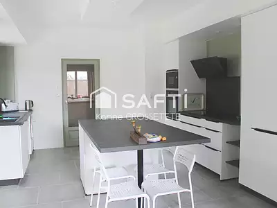 Maison, 228 m²