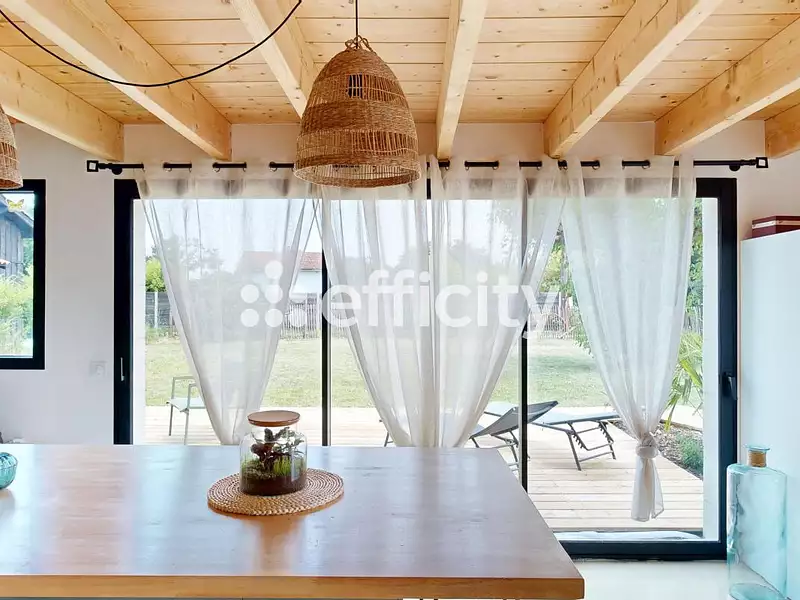 Maison, 160 m²