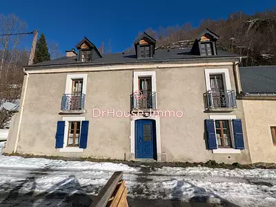 Maison, 270 m²