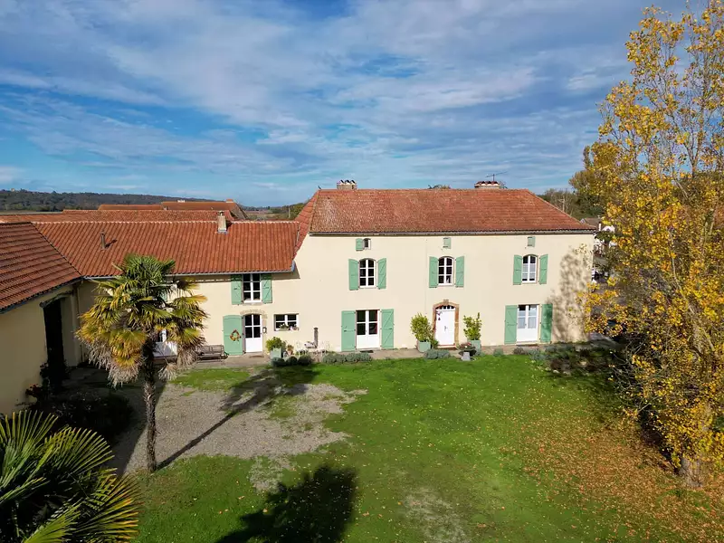 Maison, 387 m²