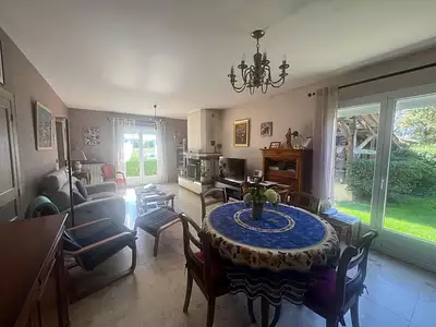 Maison, 163 m²
