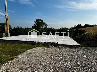 Terrain, 1 700 m²