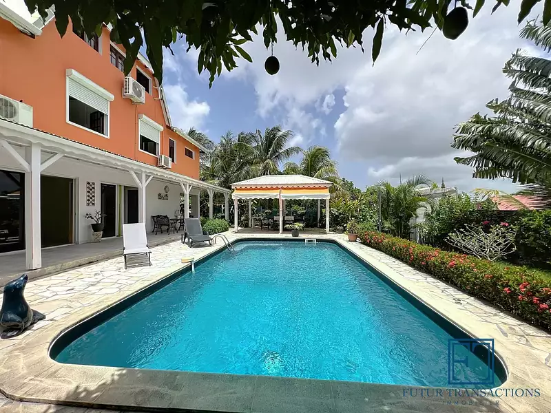 Maison, 218,53 m²