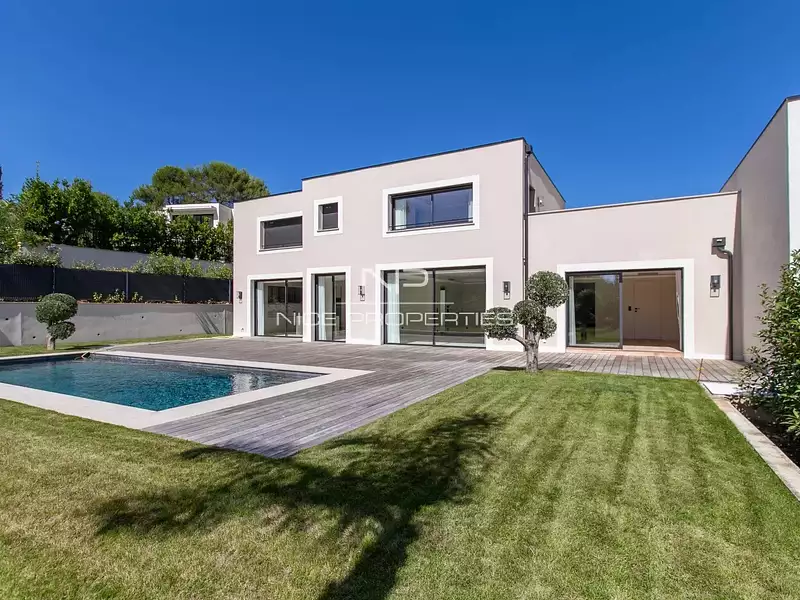 Maison, 280,06 m²