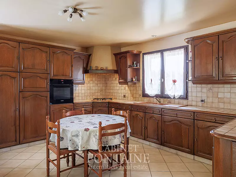 Maison, 220 m²