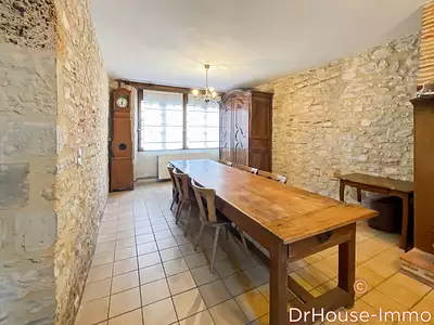 Maison, 285 m²