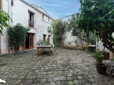 Maison, 220 m²