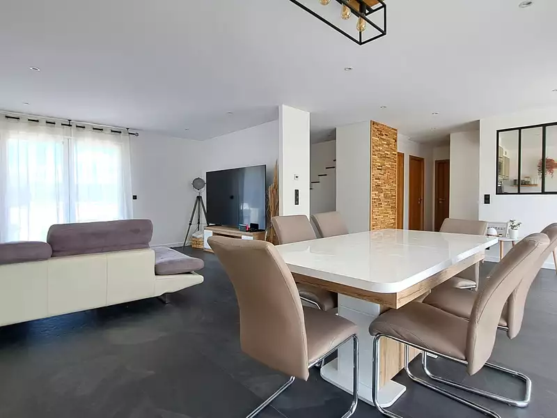Maison, 165 m²