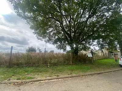 Terrain, 735 m²