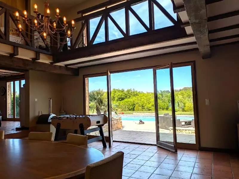 Maison, 900 m²