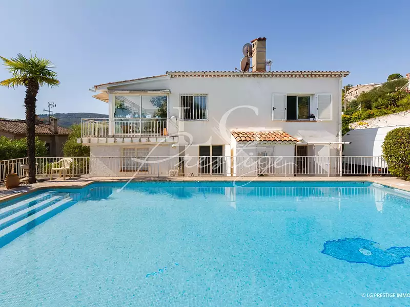 Maison, 180 m²